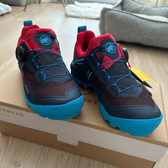 Mammut Hiking Shoes - Picture 9 of 10